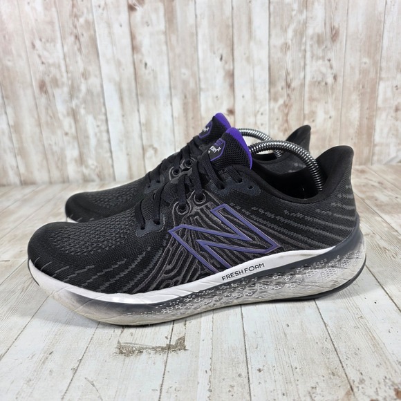 New Balance Fresh Foam Vongo v5 Black Purple Running Shoes Mens 9.5 Wide - Picture 2 of 8